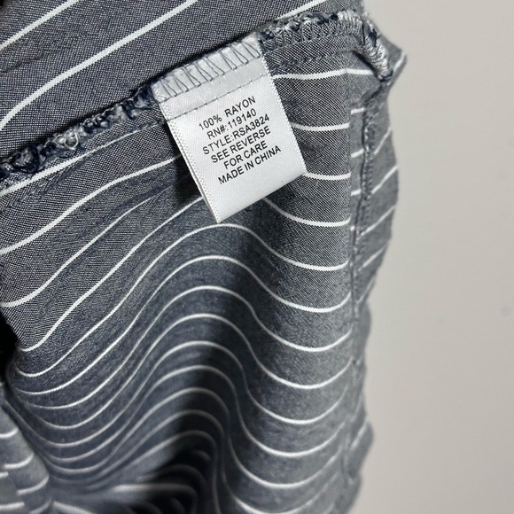 Purple Snow Women Gray Striped Dress size Small - Picture 5 of 8